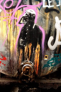 Gasmaske / Auslassventil Tank