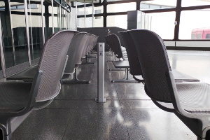 Bestuhlung Wartebereich Flughafen Berlin-Tegel