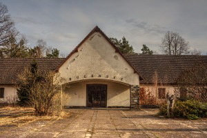 Eingangsportal der Villa Bogensee, die einst Goebbels gehrte