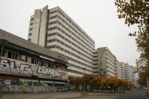 Otto-Braun-Str. in Ost-Berlin: Haus der Statistik