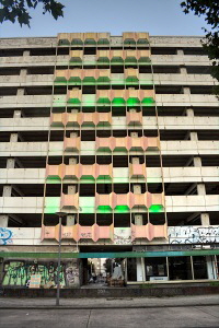 Lichtkunst: Haus der Statistik Berlin an der Otto-Braun-Str.