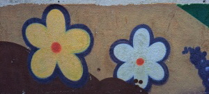 Graffitidetail auf der Supermarkt-Aussenwand