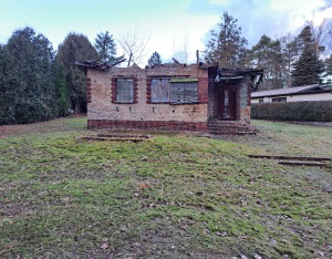Einfamilienhaus mit eingestrztem Dachstuhl am Lietzensee bei Wandlitz in Brandenburg