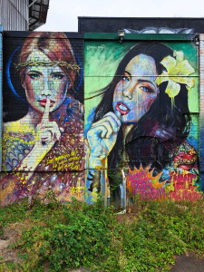 2 Frauen: Teufelsberg Art