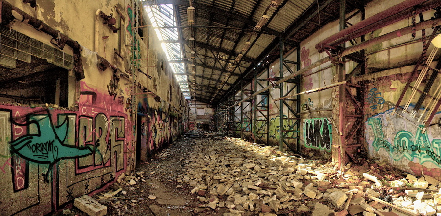 Styropormll in einer Halle