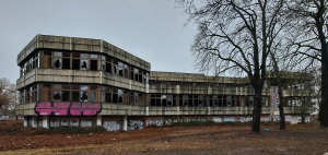 Geisterbau Sporthotel Hohenschnhausen im Februar 2024