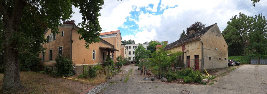 Götzer Berge, Bergstr. 1: ehemalige Ziegeleivilla und späteres FDGB-Schulungs- und Erholungsheim Götzer Berge, Bergstr. 1: ehemalige Ziegeleivilla und späteres FDGB-Schulungs- und Erholungsheim